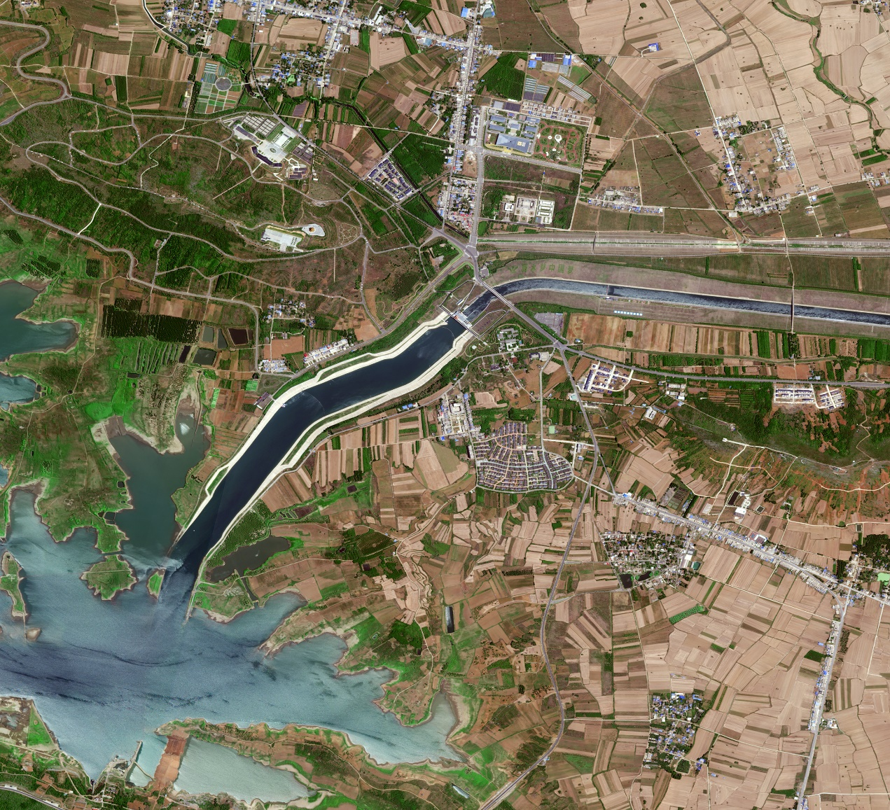 Satellite Images Show Majesty of China's Mega Water Project